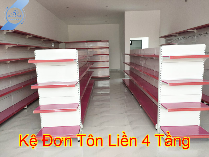 Kệ đơn 4 tầng tôn liền được dùng để bày bán sản phẩm trong siêu thị, cửa hàng